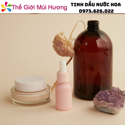 Tinh dầu nước hoa trong sản xuất mỹ phẩm